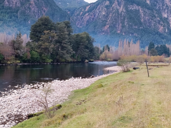 Puerto Aysén  | Los Torreones,  Orilla Río Simpson,